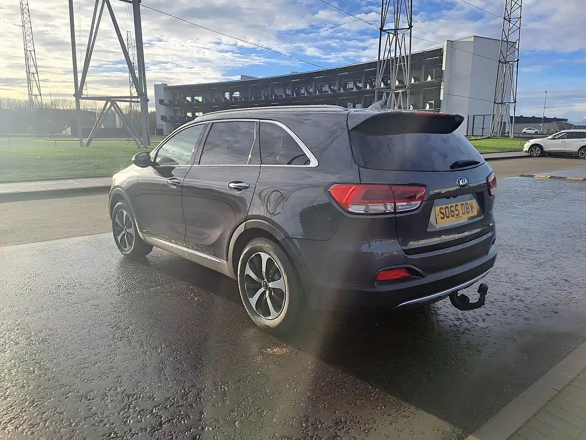 Used 2015 Kia Sorento KX-3 Grey - Interior and Exterior details 8
