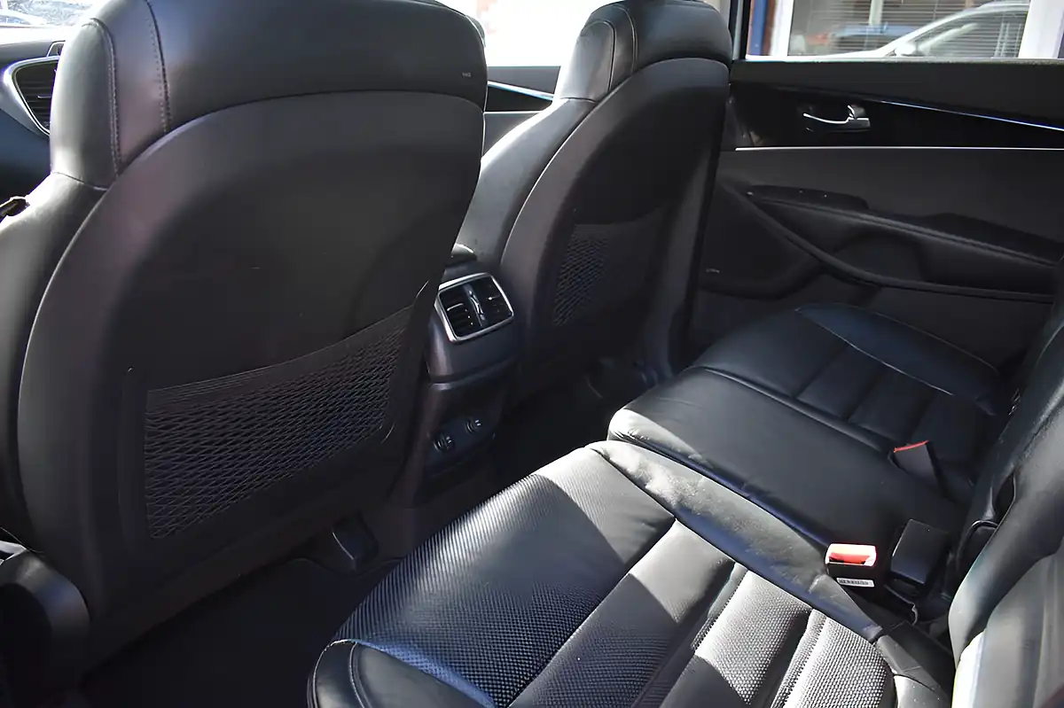 Used 2015 Kia Sorento KX-3 Silver - Interior and Exterior details 13