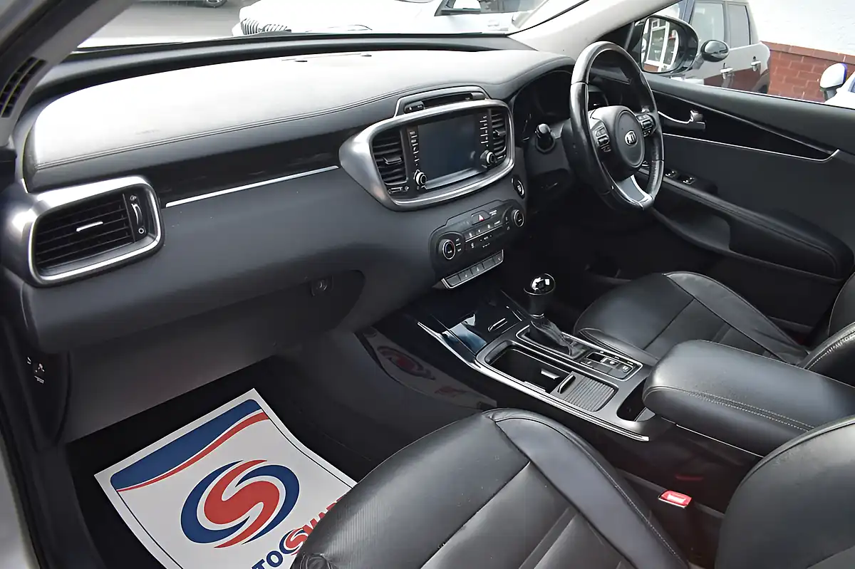 Used 2015 Kia Sorento KX-3 Silver - Interior and Exterior details 15