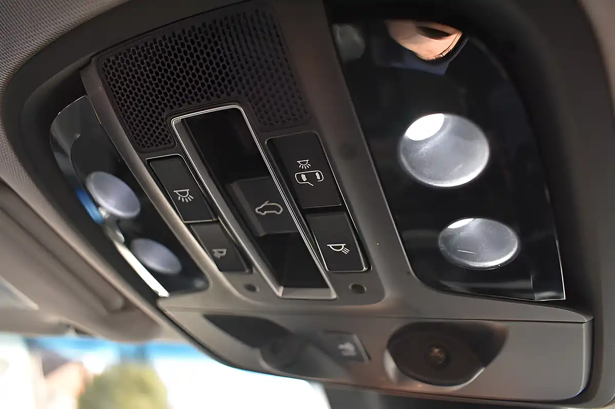 Used 2015 Kia Sorento KX-3 Silver - Interior and Exterior details 20