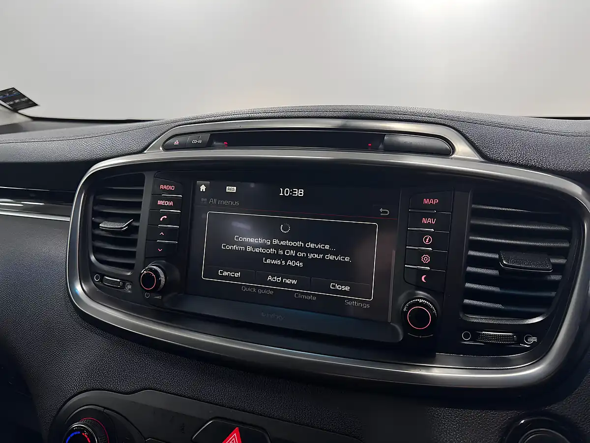 Used 2015 Kia Sorento KX-4 Grey - Interior and Exterior details 14