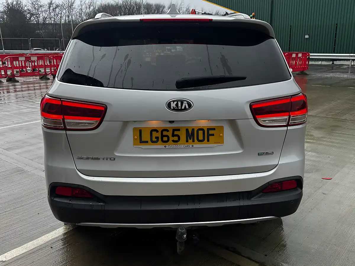 Used 2015 Kia Sorento KX-4 Silver - Interior and Exterior details 5