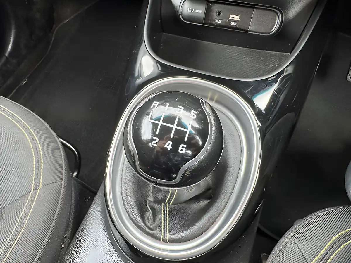 Used 2015 Kia Soul Connect Plus Red - Interior and Exterior details 10