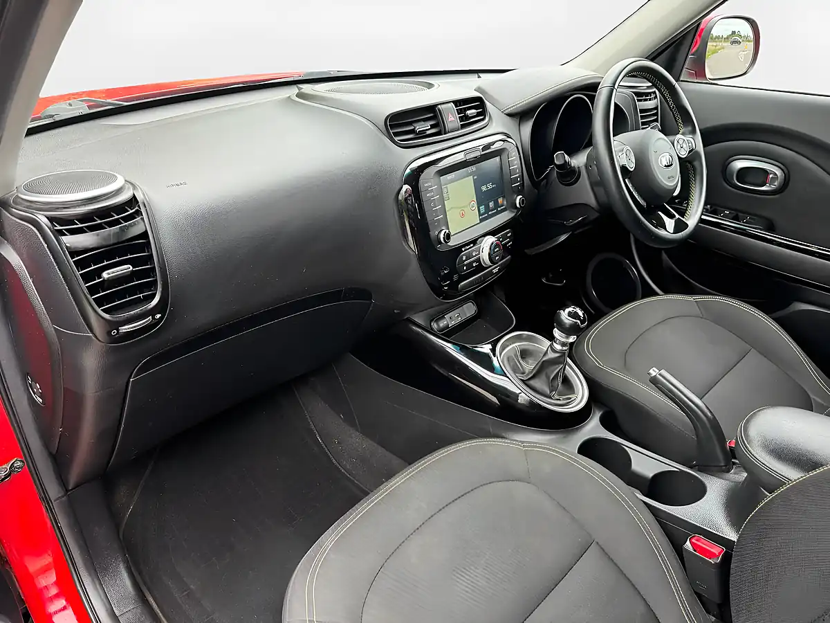 Used 2015 Kia Soul Connect Plus Red - Interior and Exterior details 12