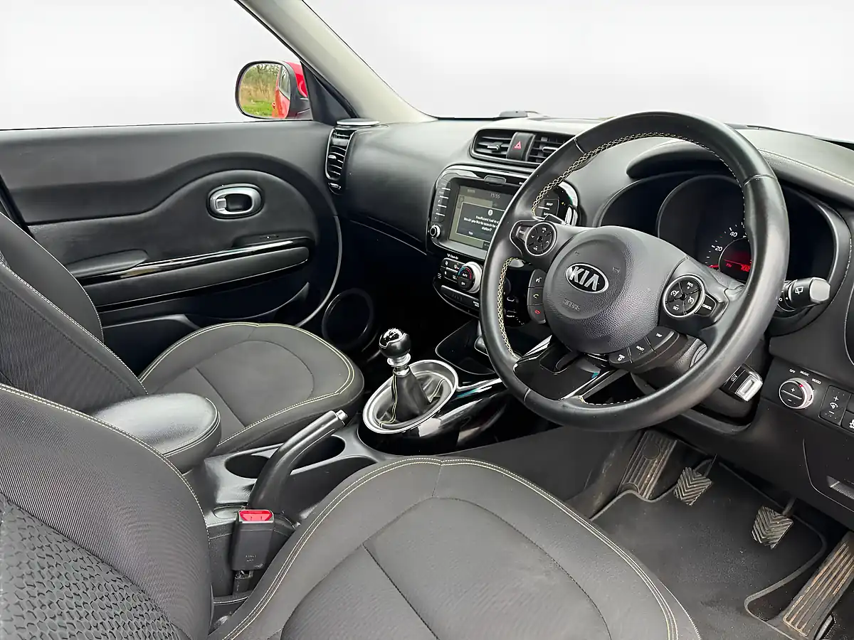 Used 2015 Kia Soul Connect Plus Red - Interior and Exterior details 3