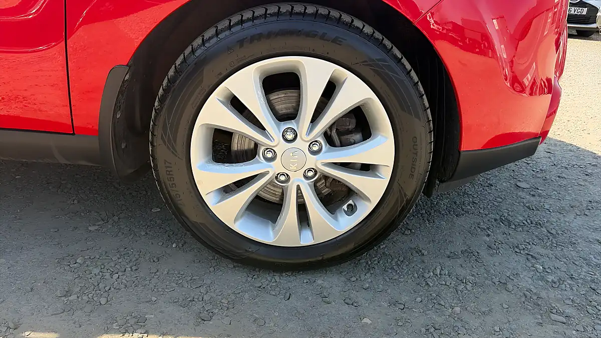 Used 2015 Kia Soul Connect Red - Interior and Exterior details 19