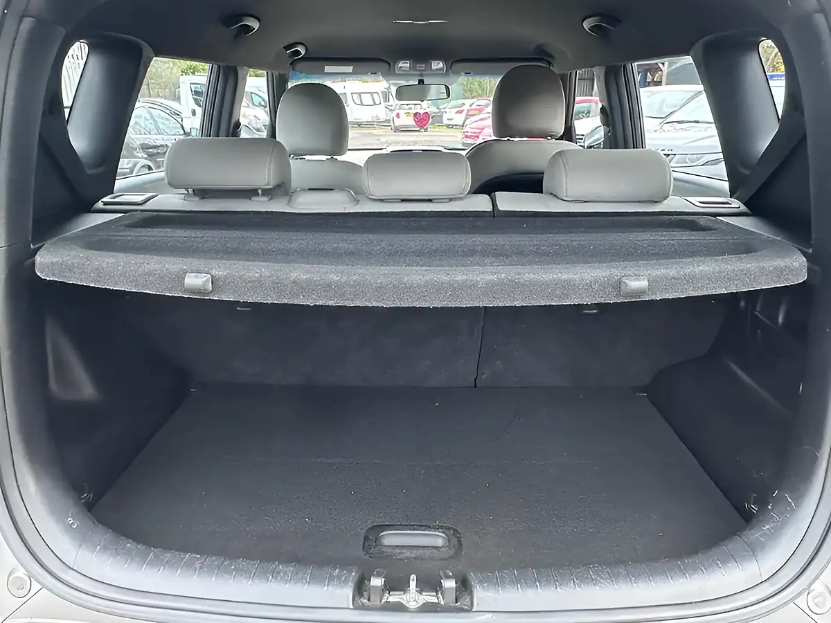 Used 2015 Kia Soul Connect Silver - Interior and Exterior details 14