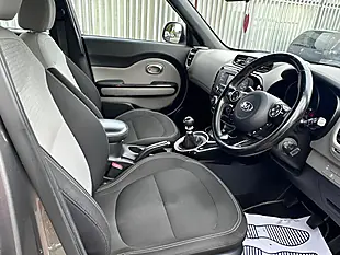Used 2015 Kia Soul Connect Silver - Interior and Exterior details 18