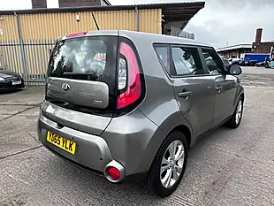 Used 2015 Kia Soul Connect Silver - Interior and Exterior details 3