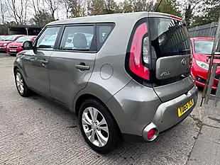 Used 2015 Kia Soul Connect Silver - Interior and Exterior details 9