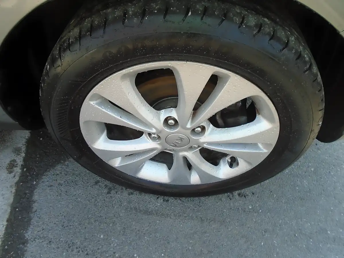 Used 2015 Kia Soul Connect Silver - Interior and Exterior details 5