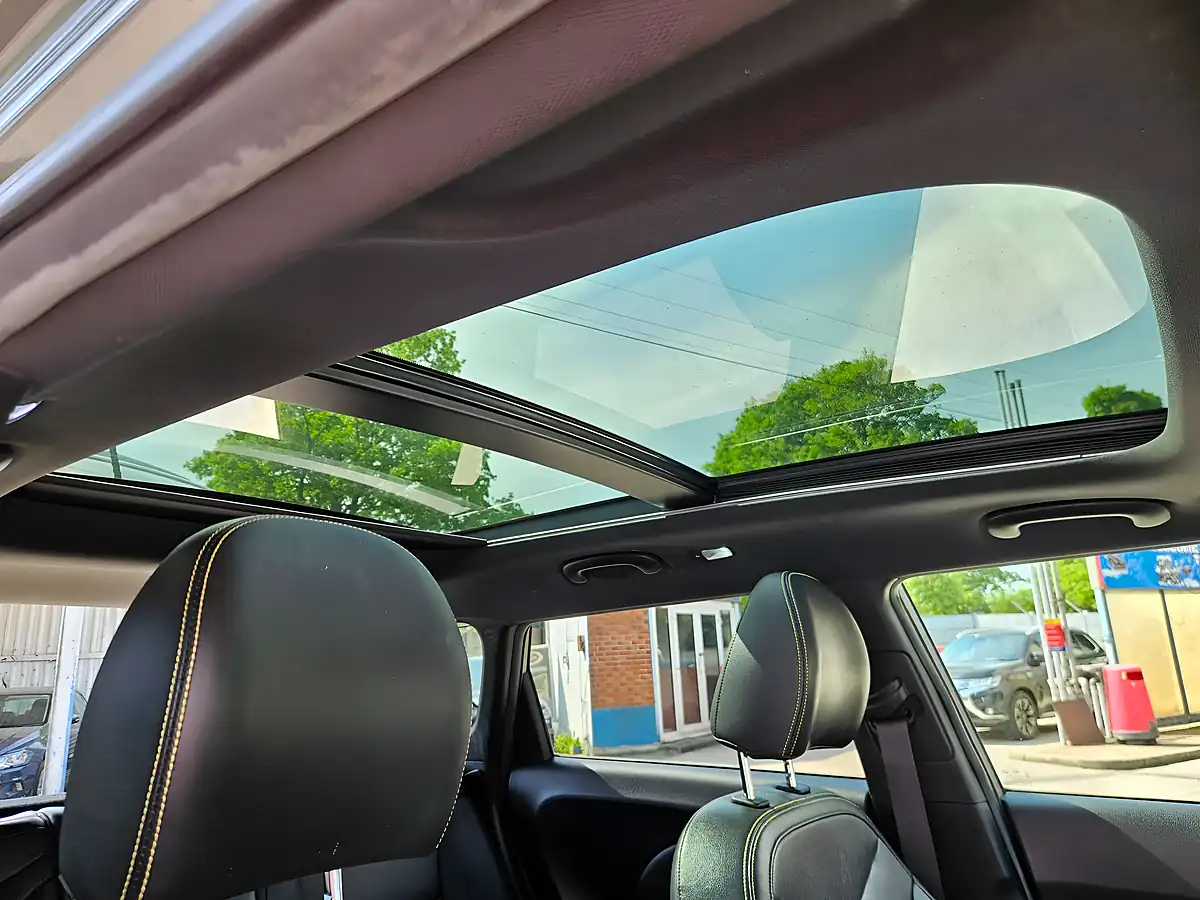 Used 2015 Kia Soul Maxx Silver - Interior and Exterior details 14