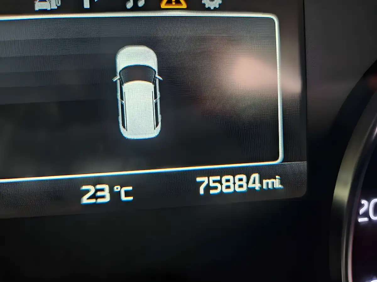 Used 2015 Kia Soul Maxx Silver - Interior and Exterior details 19