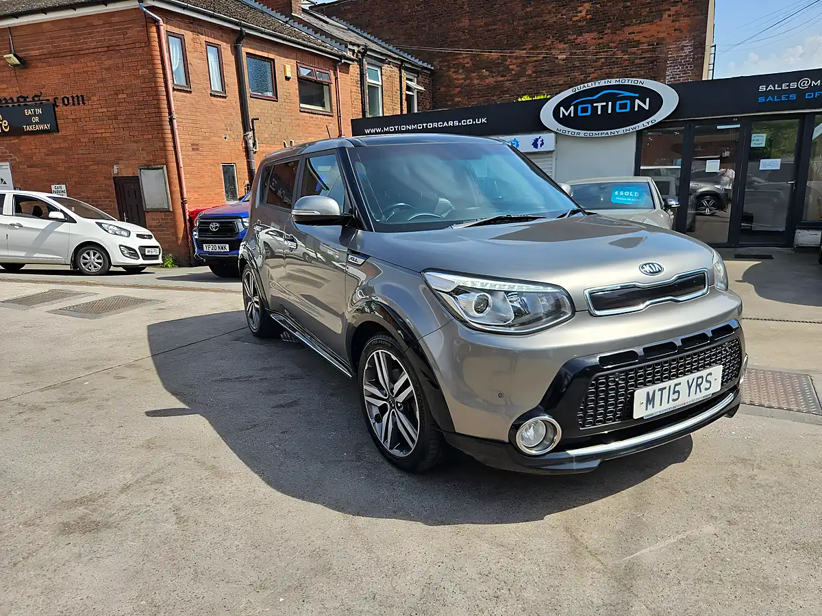 Used 2015 Kia Soul Maxx Silver - Interior and Exterior details 6