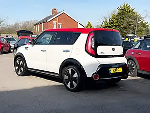 Used 2015 Kia Soul Mixx White - Interior and Exterior details 8