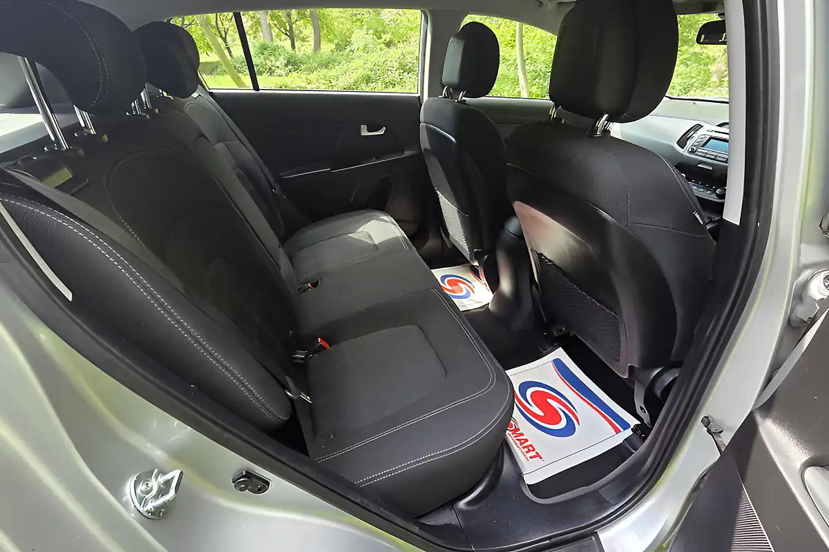 Used 2015 Kia Sportage 1 Isg Silver - Interior and Exterior details 11