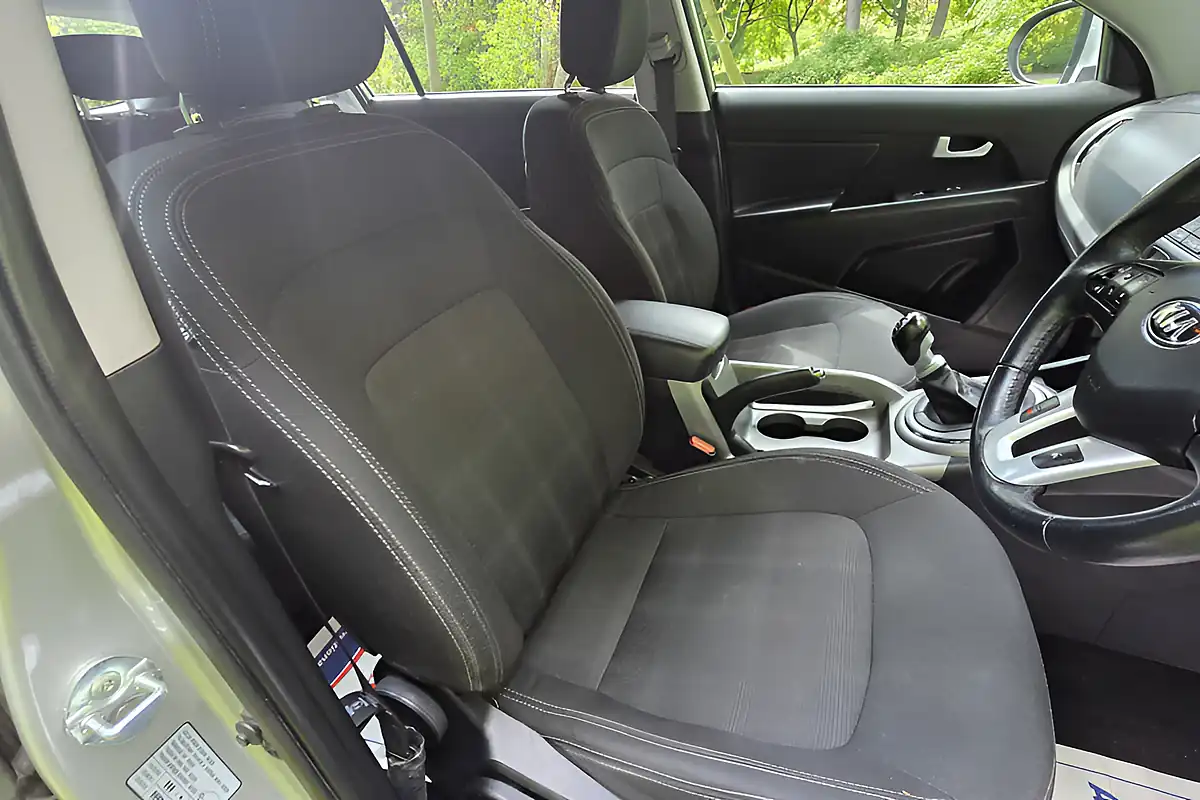 Used 2015 Kia Sportage 1 Isg Silver - Interior and Exterior details 13