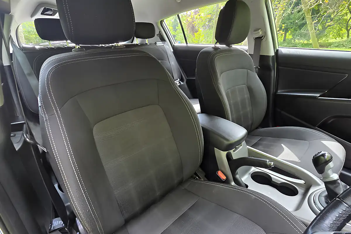 Used 2015 Kia Sportage 1 Isg Silver - Interior and Exterior details 14