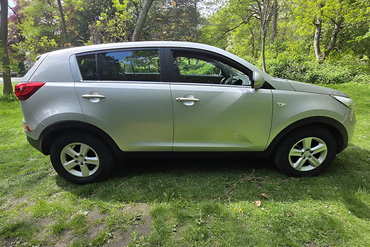Used 2015 Kia Sportage 1 Isg Silver - Interior and Exterior details 4