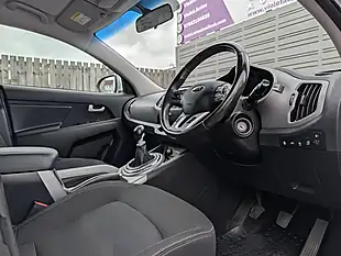 Used 2015 Kia Sportage Ecodynamics 1 2WD Silver - Interior and Exterior details 16