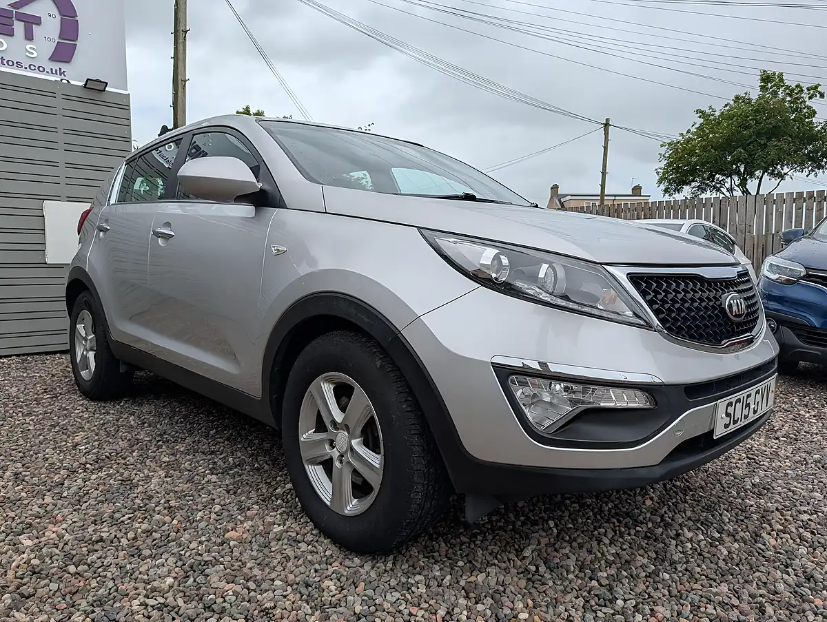 Used 2015 Kia Sportage Ecodynamics 1 2WD Silver - Interior and Exterior details 4