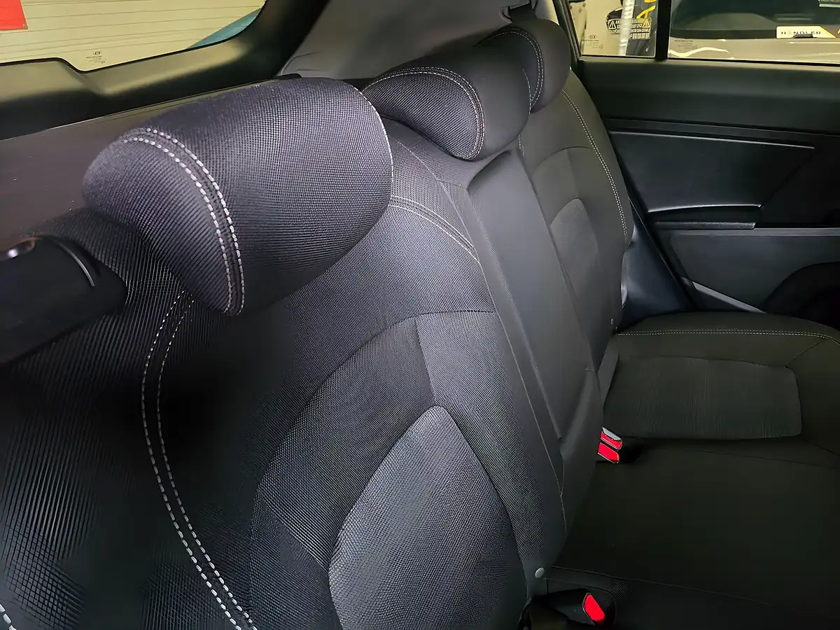 Used 2015 Kia Sportage Ecodynamics 1 Grey - Interior and Exterior details 13