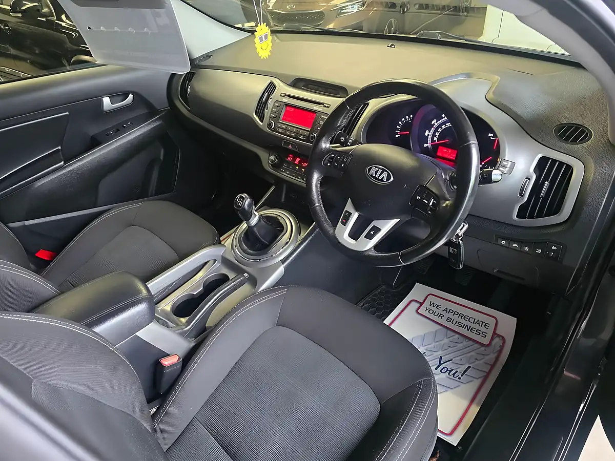 Used 2015 Kia Sportage Ecodynamics 1 Grey - Interior and Exterior details 14