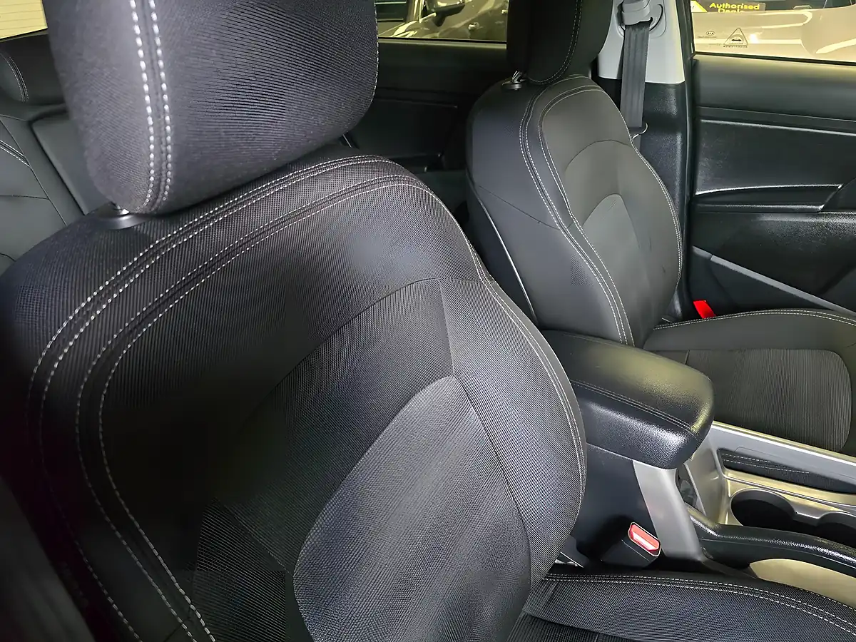 Used 2015 Kia Sportage Ecodynamics 1 Grey - Interior and Exterior details 15
