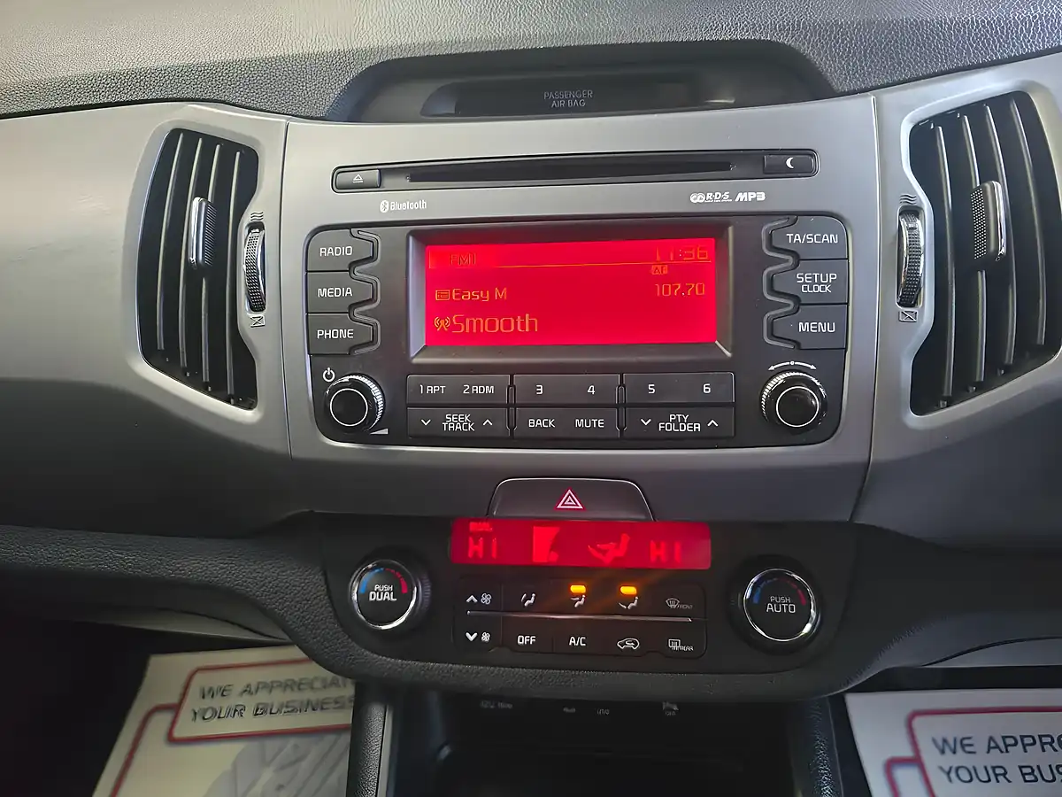 Used 2015 Kia Sportage Ecodynamics 1 Grey - Interior and Exterior details 18