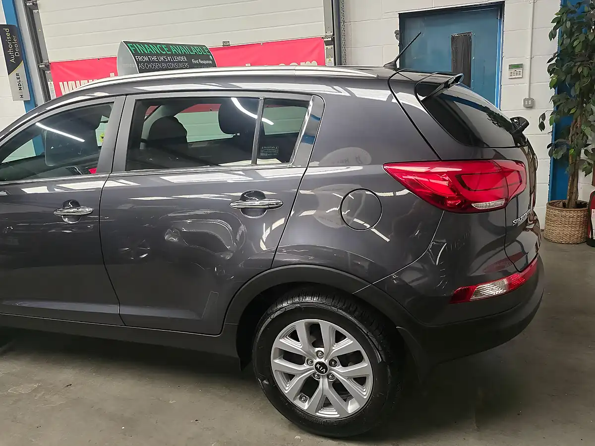 Used 2015 Kia Sportage Ecodynamics 1 Grey - Interior and Exterior details 3