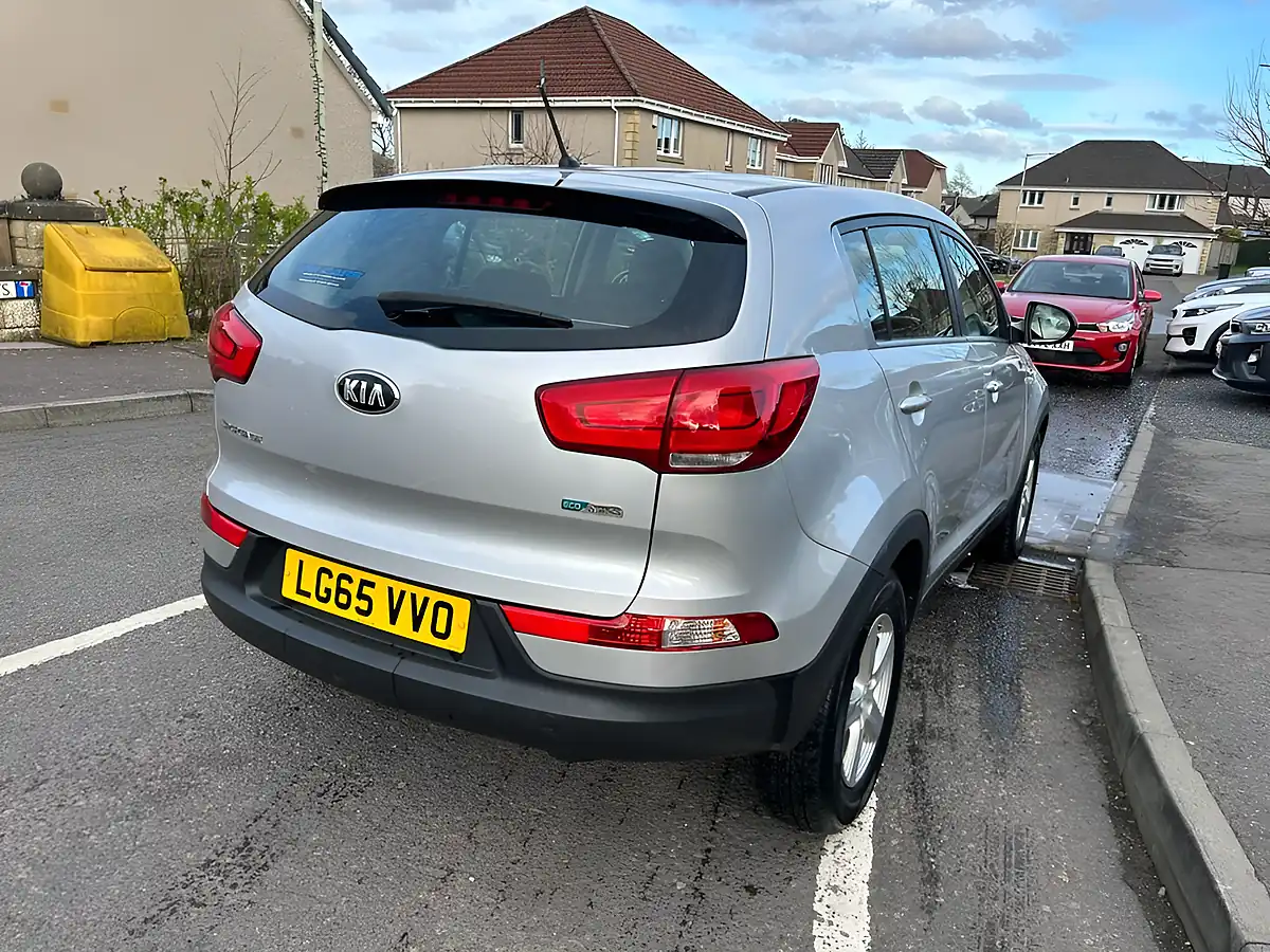 Used 2015 Kia Sportage Ecodynamics 1 Silver - Interior and Exterior details 5