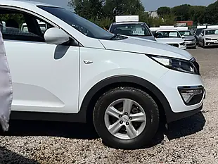 Used 2015 Kia Sportage Ecodynamics 1 White - Interior and Exterior details 3