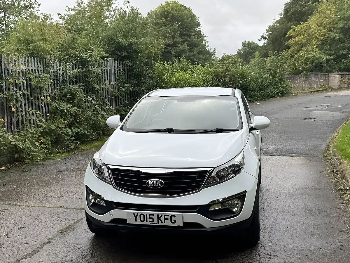 Used 2015 Kia Sportage Ecodynamics 1 White - Interior and Exterior details 3