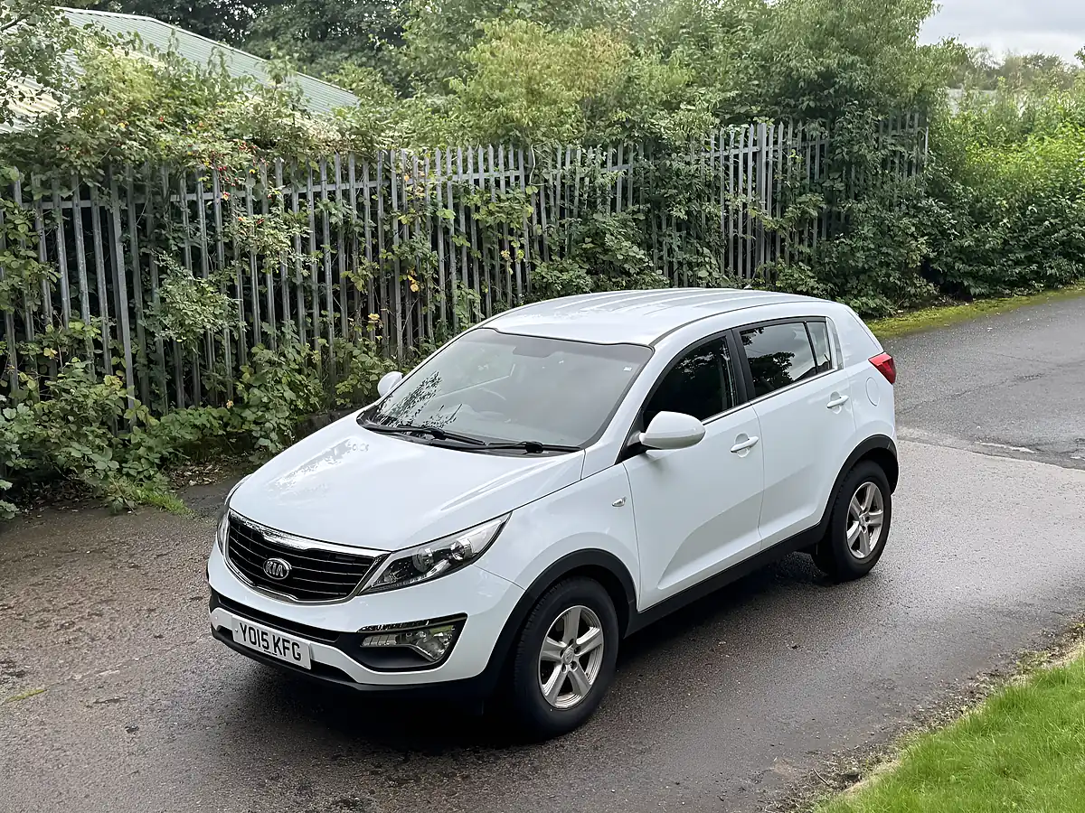 Used 2015 Kia Sportage Ecodynamics 1 White - Interior and Exterior details 5