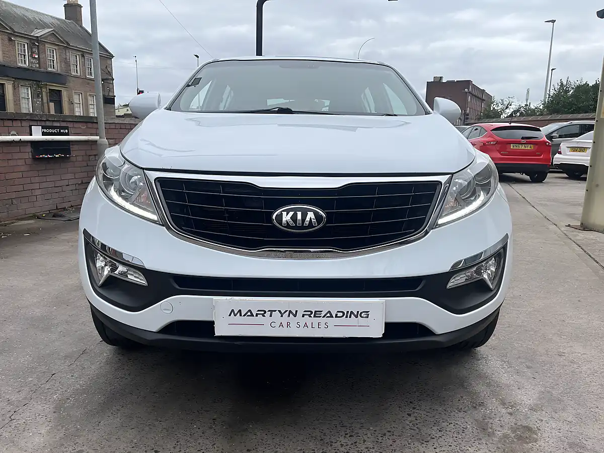 Used 2015 Kia Sportage Ecodynamics 1 White - Interior and Exterior details 3