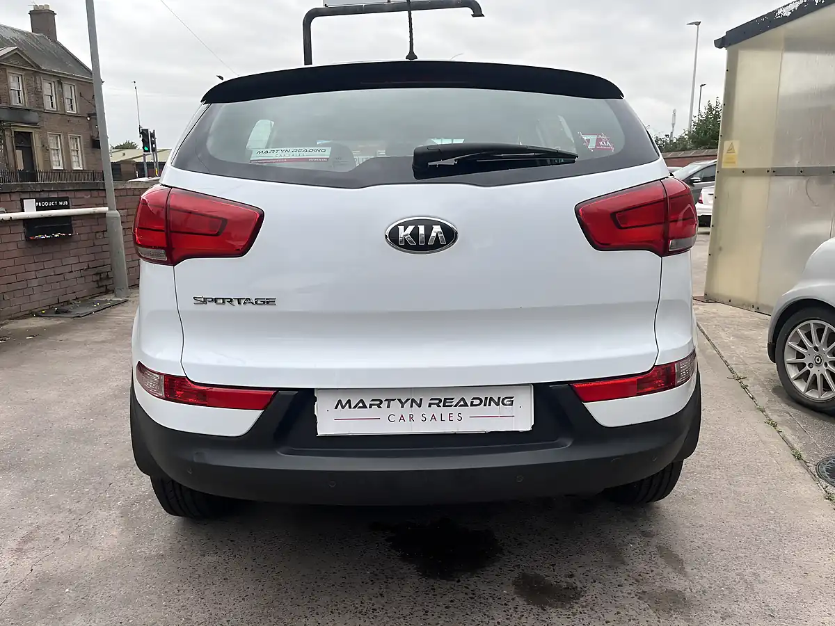 Used 2015 Kia Sportage Ecodynamics 1 White - Interior and Exterior details 5