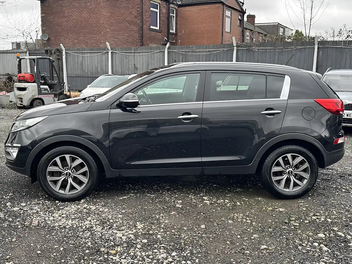 Used 2015 Kia Sportage Ecodynamics 2 Black - Interior and Exterior details 4