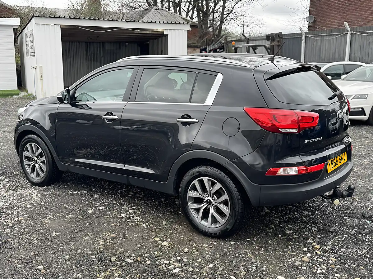 Used 2015 Kia Sportage Ecodynamics 2 Black - Interior and Exterior details 5