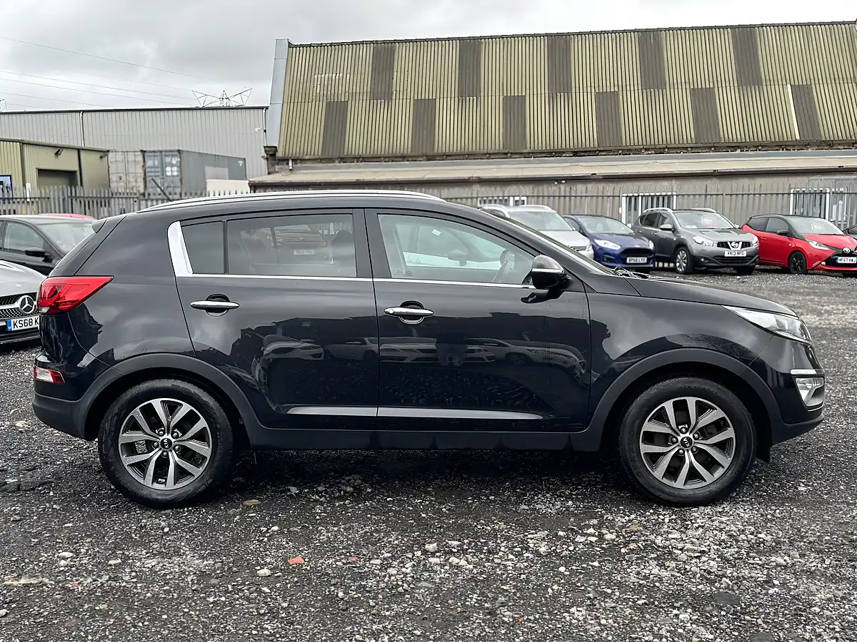 Used 2015 Kia Sportage Ecodynamics 2 Black - Interior and Exterior details 8