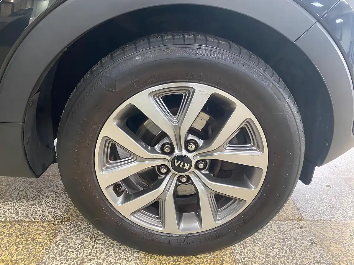 Used 2015 Kia Sportage Ecodynamics 2 Black - Interior and Exterior details 19