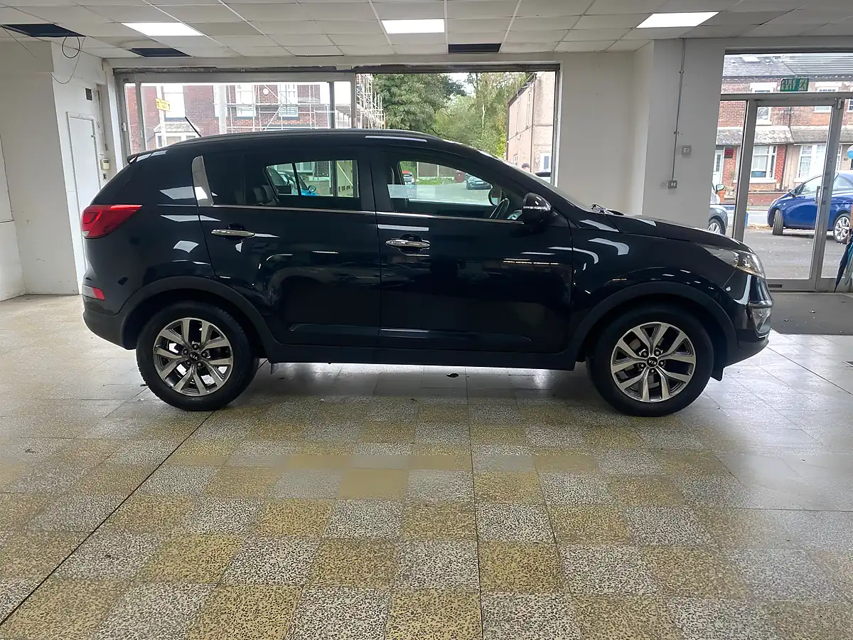 Used 2015 Kia Sportage Ecodynamics 2 Black - Interior and Exterior details 8