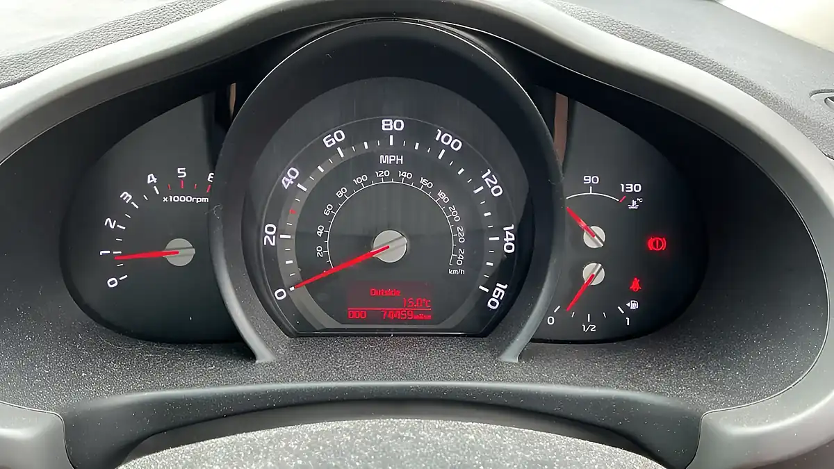 Used 2015 Kia Sportage Ecodynamics 2 White - Interior and Exterior details 10