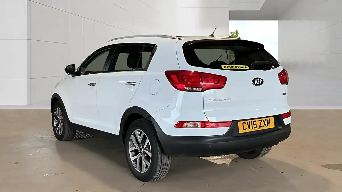Used 2015 Kia Sportage Ecodynamics 2 White - Interior and Exterior details 3
