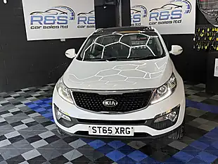 Used 2015 Kia Sportage Ecodynamics 2 White - Interior and Exterior details 12