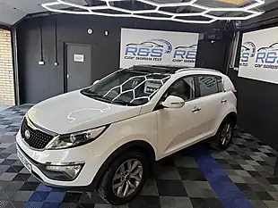 Used 2015 Kia Sportage Ecodynamics 2 White - Interior and Exterior details 15