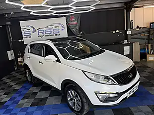 Used 2015 Kia Sportage Ecodynamics 2 White - Interior and Exterior details 16