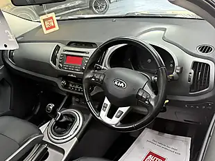 Used 2015 Kia Sportage Ecodynamics 2 White - Interior and Exterior details 19