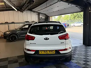 Used 2015 Kia Sportage Ecodynamics 2 White - Interior and Exterior details 8