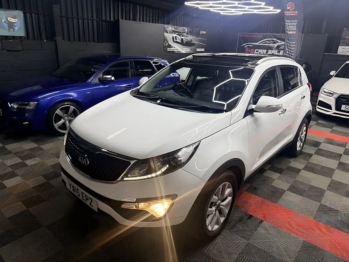 Used 2015 Kia Sportage Ecodynamics 2 White - Interior and Exterior details 10