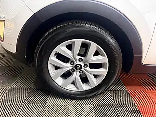 Used 2015 Kia Sportage Ecodynamics 2 White - Interior and Exterior details 13
